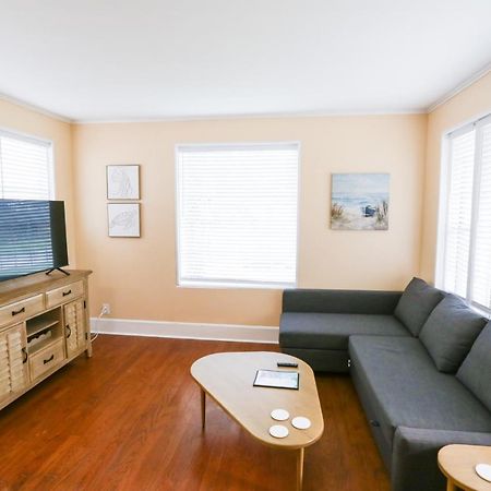New Listing! Centrally Located Efficiency One Mile To The Beach! Jacksonville Beach Eksteriør billede